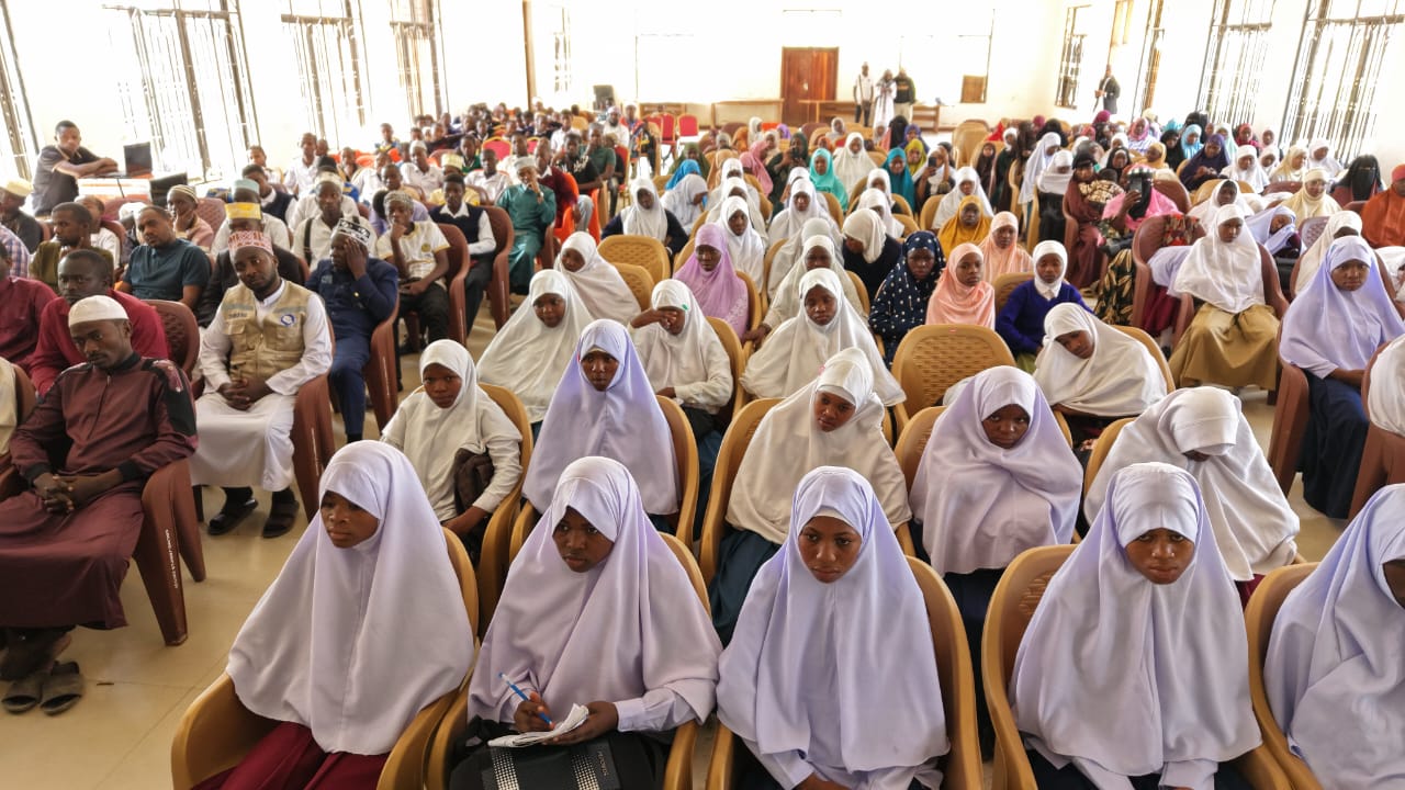 TAMSYA MBEYA HIJAB DAY: DC AONGOZA HARAMBEE YA HIJABU KWA WANAFUNZI